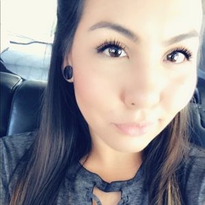 Meet your Posher, Nicole